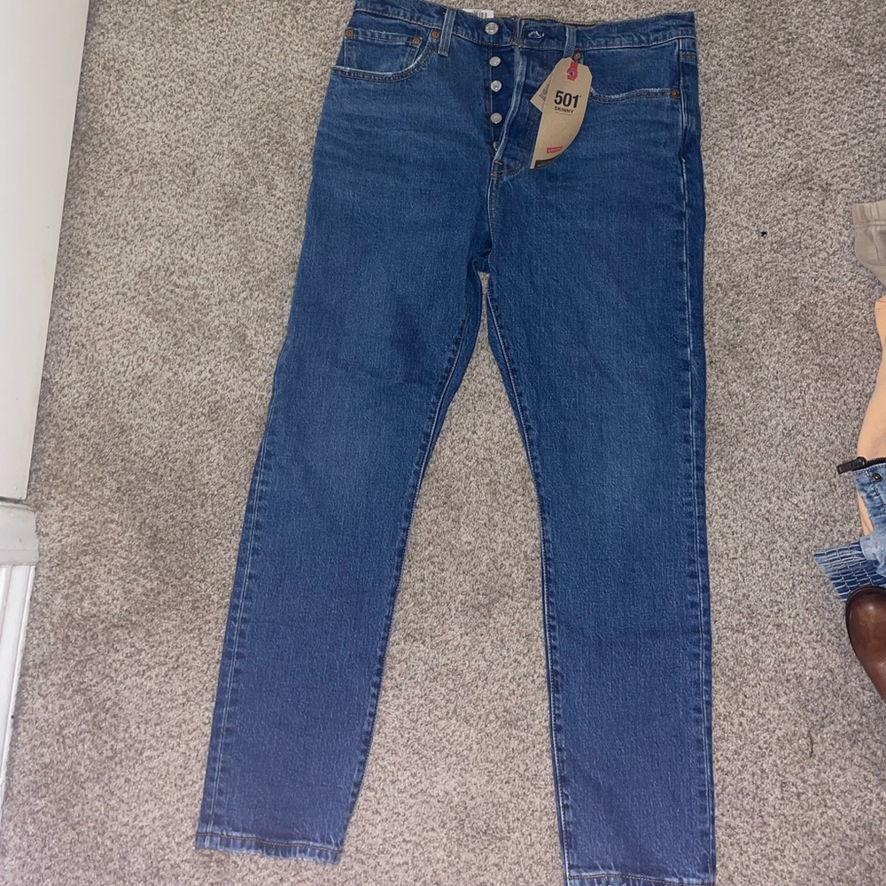 Women’s Levi 501 Skinny Size 30W 28L NWT